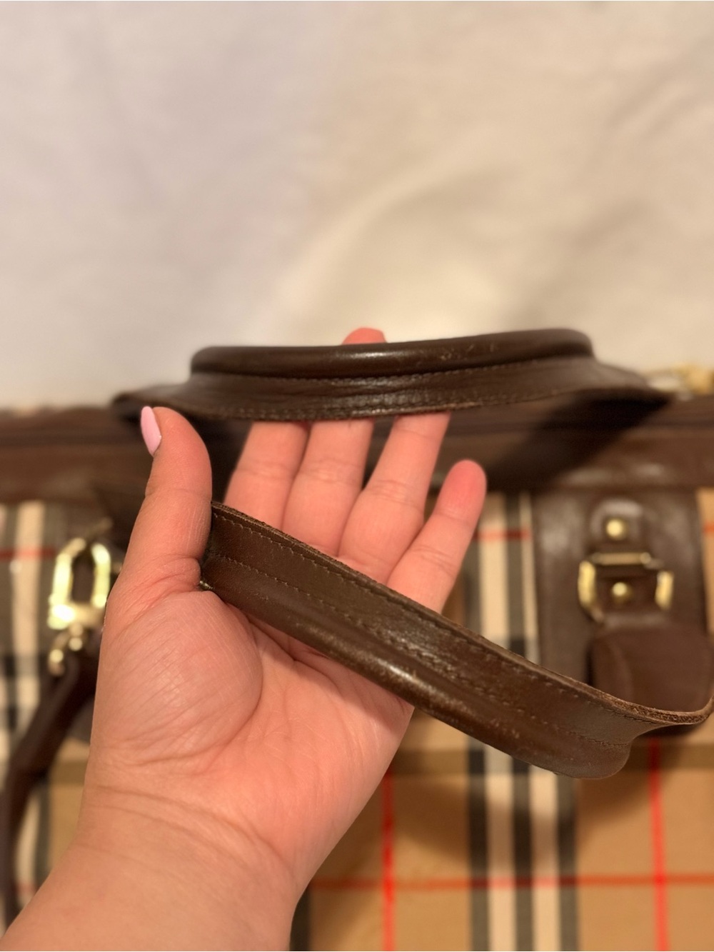 Burberry Boston Travel Bag With Removable Adjustable Strap And Lock And Key - Picture 3 of 16